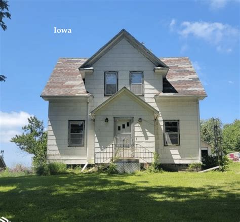 why are houses so cheap in iowa